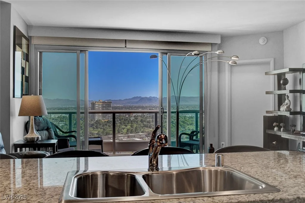 322 Karen, Las Vegas, NV 89109