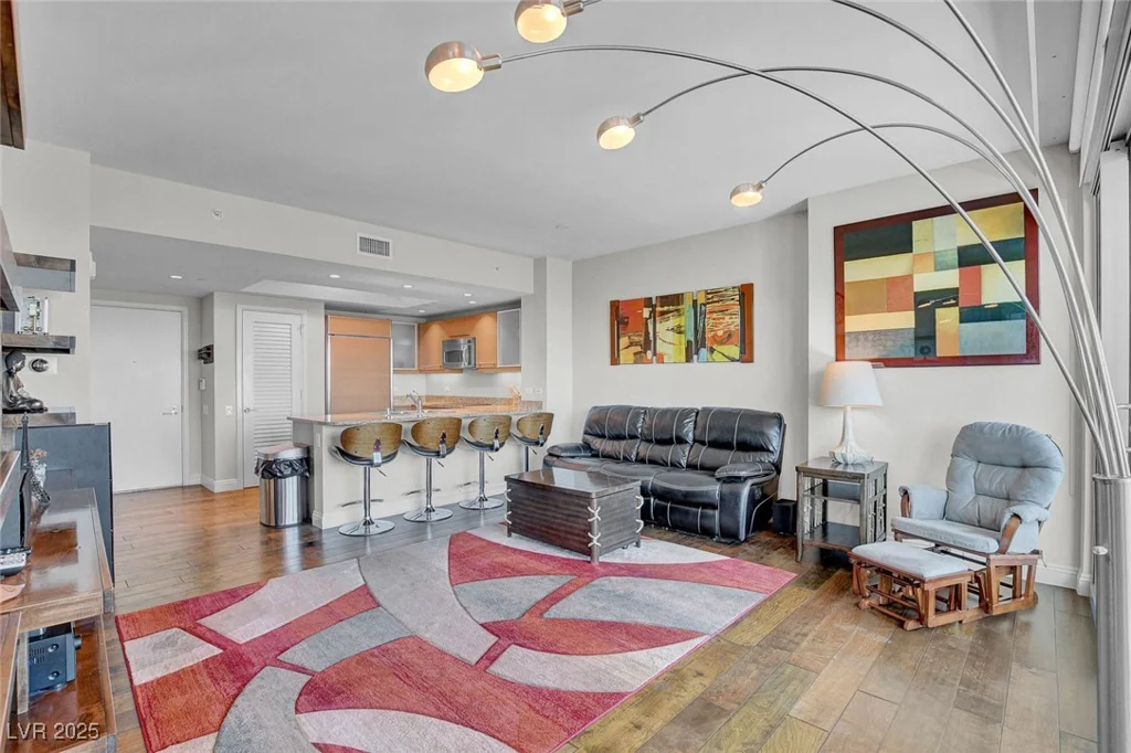 322 Karen, Las Vegas, NV 89109