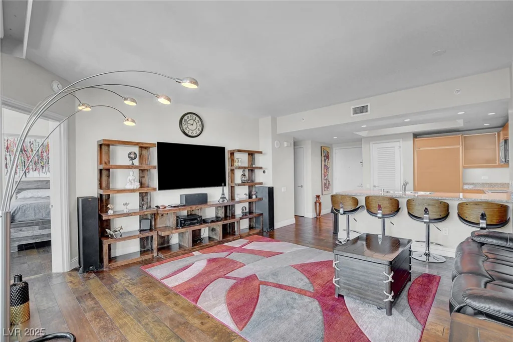 322 Karen, Las Vegas, NV 89109