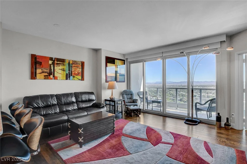 322 Karen, Las Vegas, NV 89109