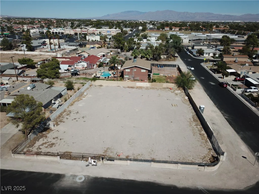 4730 Pioneer, Las Vegas, NV 89102