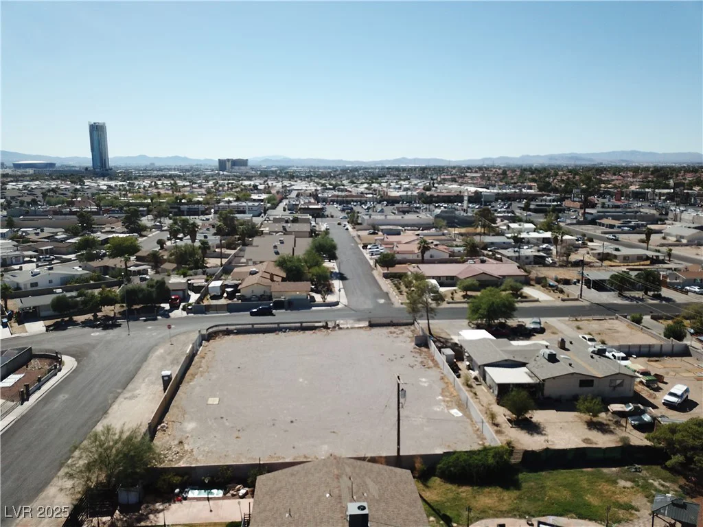 4730 Pioneer, Las Vegas, NV 89102