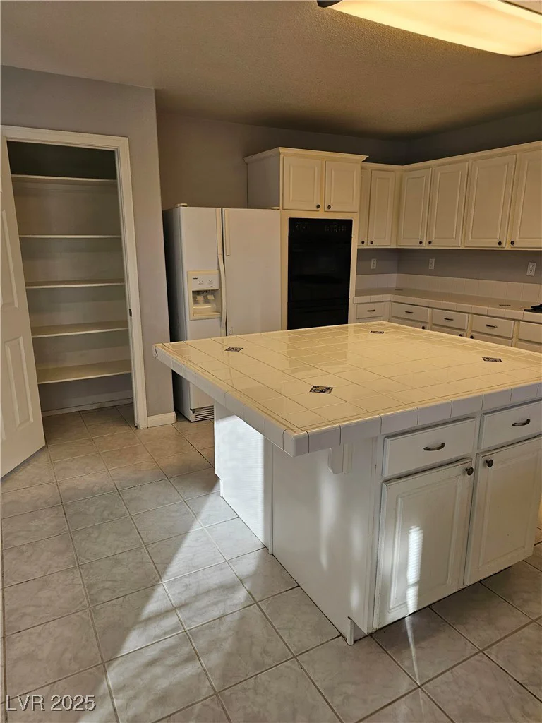 4850 Little Cayman, North Las Vegas, NV 89031