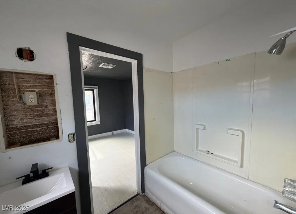 70 Tennille, Caliente, NV 89008