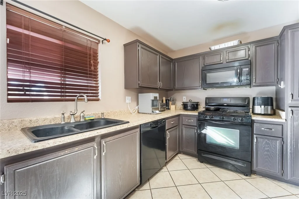 31 Winley Chase, North Las Vegas, NV 89032