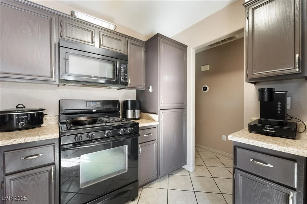 31 Winley Chase, North Las Vegas, NV 89032