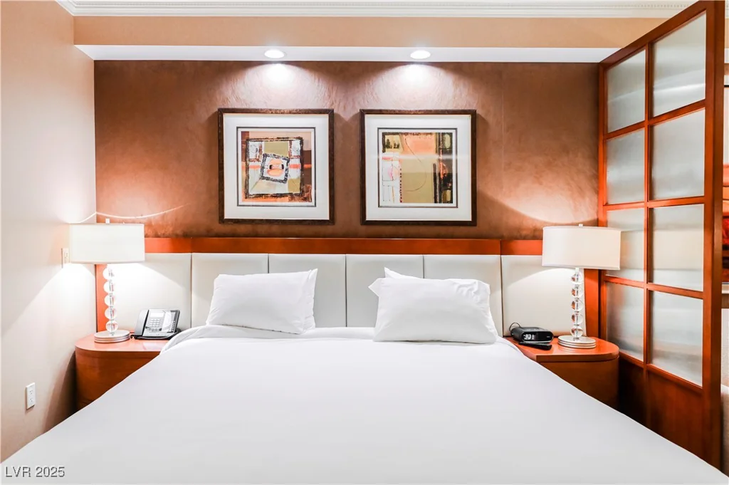 125 HARMON, Las Vegas, NV 89109