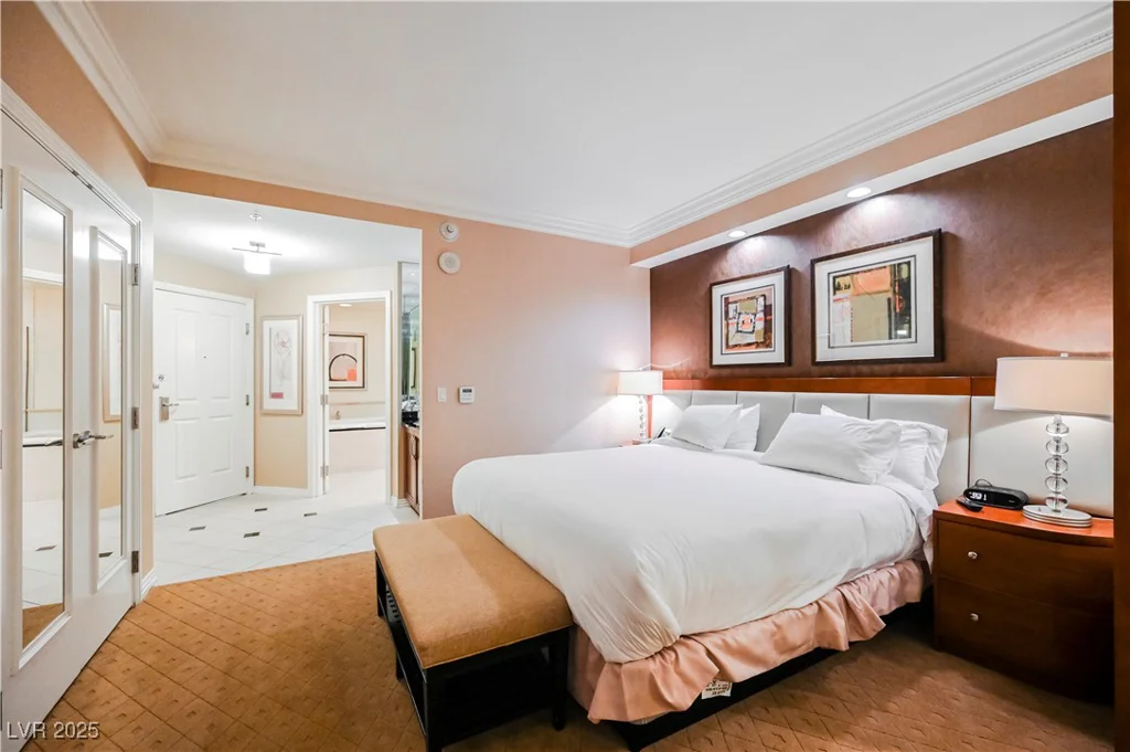 125 HARMON, Las Vegas, NV 89109