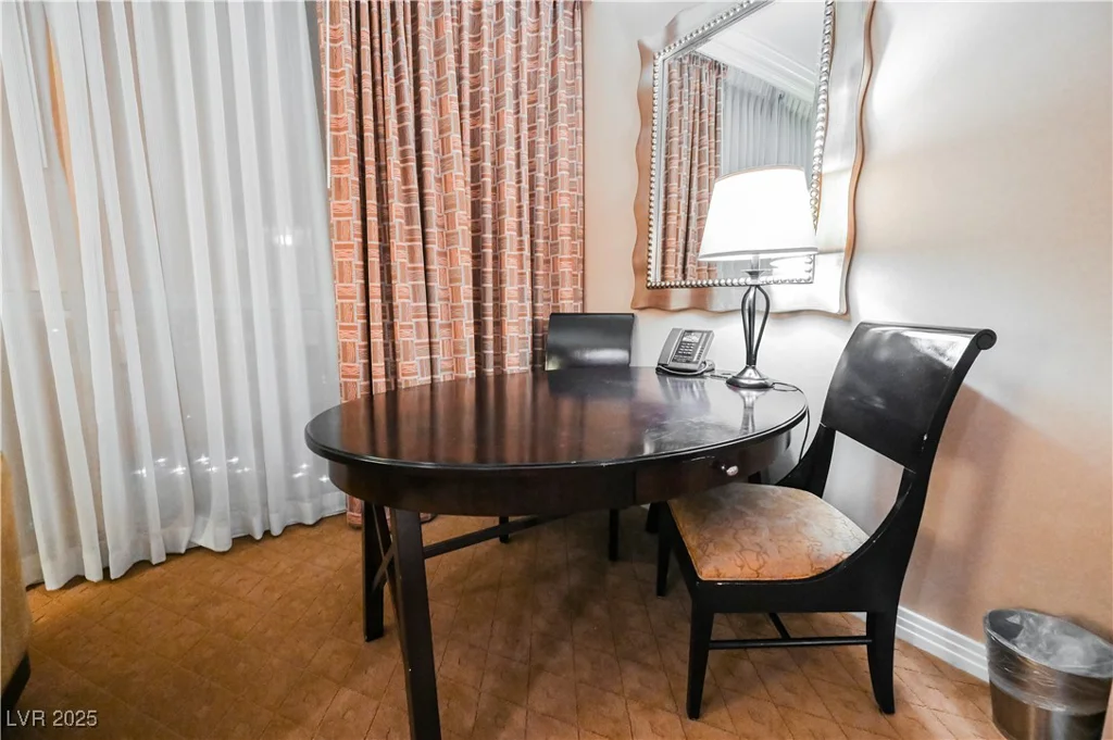 125 HARMON, Las Vegas, NV 89109