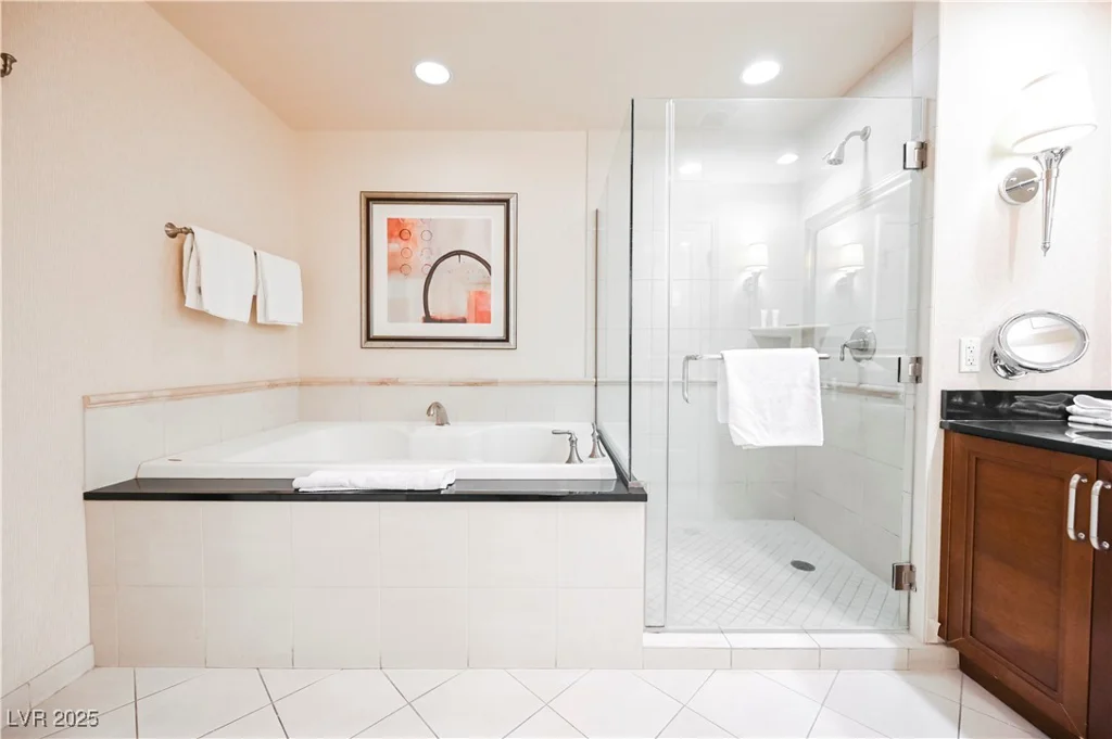 125 HARMON, Las Vegas, NV 89109