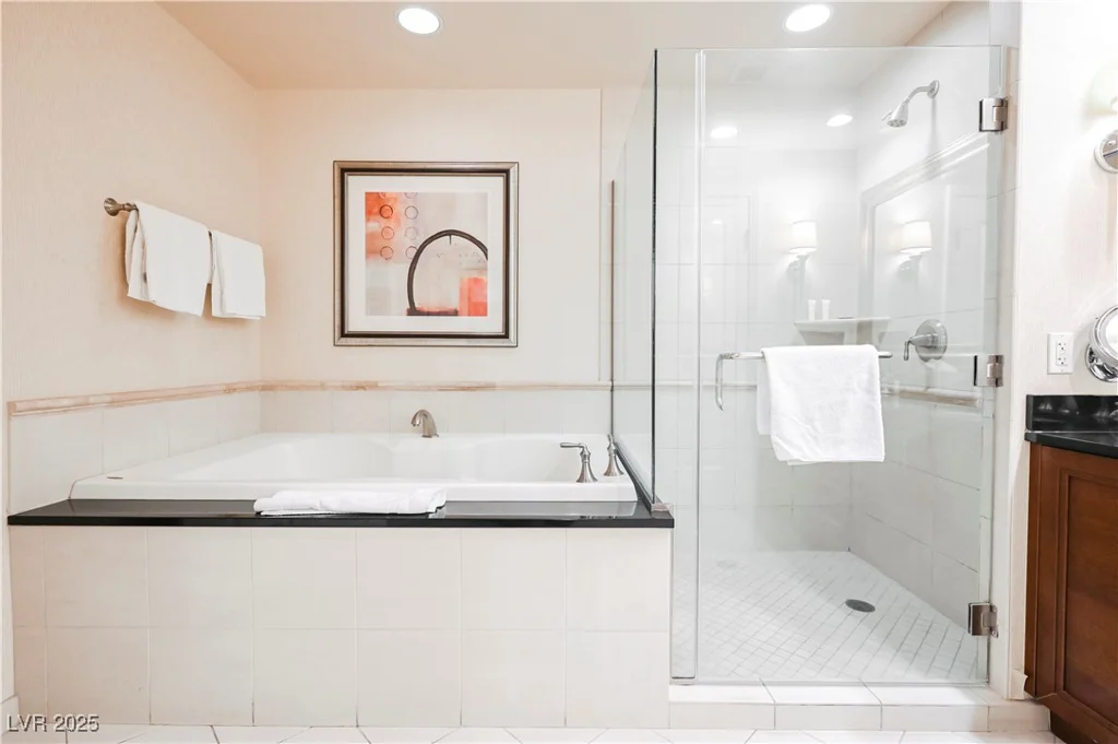 125 HARMON, Las Vegas, NV 89109