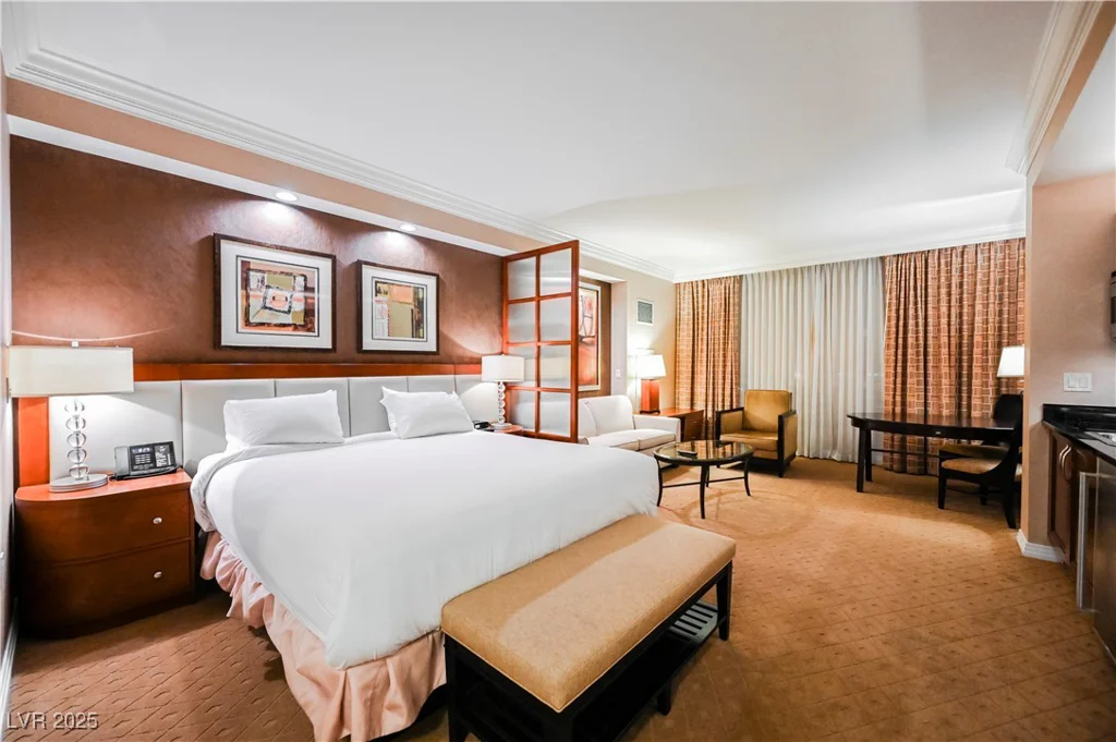 125 HARMON, Las Vegas, NV 89109