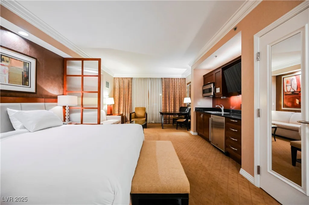 125 HARMON, Las Vegas, NV 89109