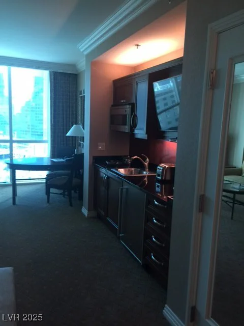 135 Harmon, Las Vegas, NV 89109