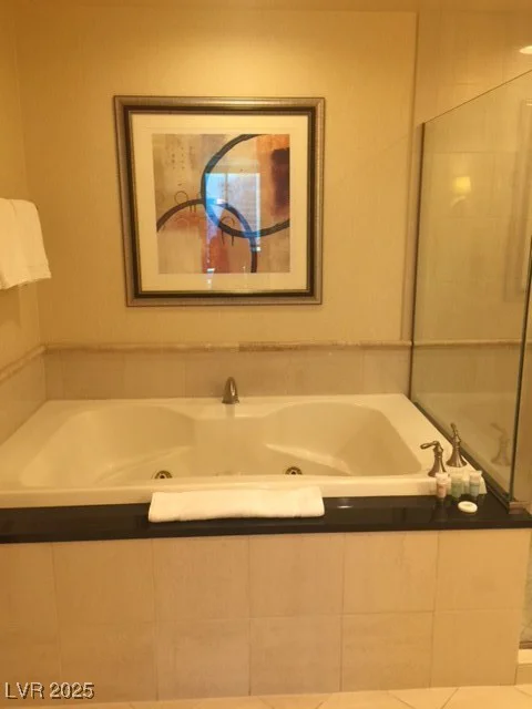 135 Harmon, Las Vegas, NV 89109