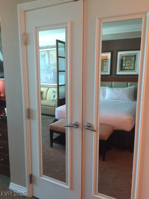 135 Harmon, Las Vegas, NV 89109