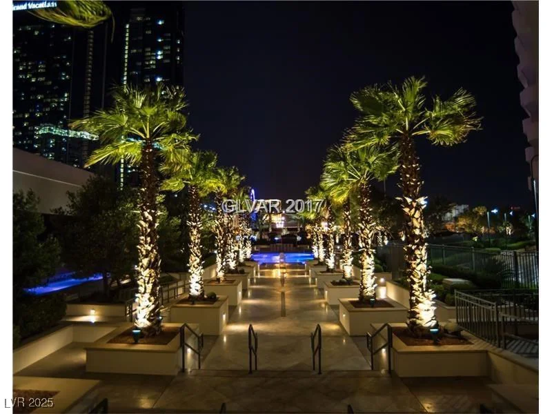 135 Harmon, Las Vegas, NV 89109