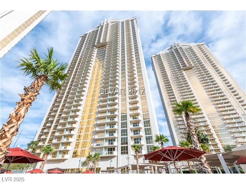 135 Harmon, Las Vegas, NV 89109