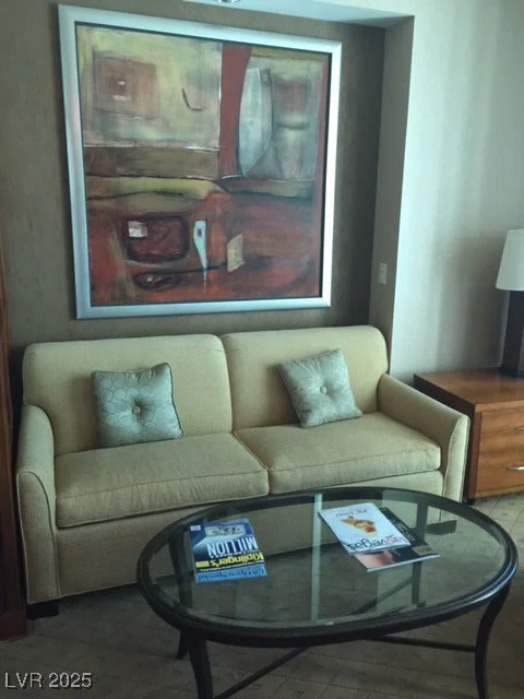 135 Harmon, Las Vegas, NV 89109