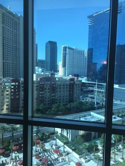 135 Harmon, Las Vegas, NV 89109