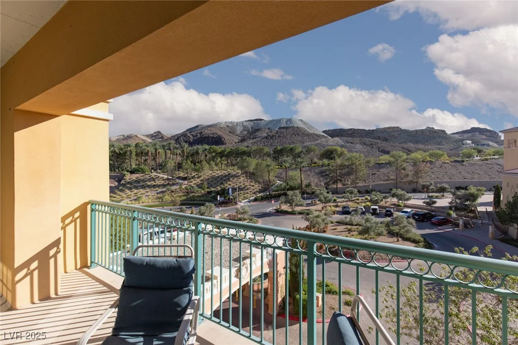 30 Strada Di Villaggio, Henderson, NV 89011