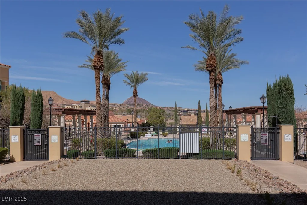 30 Strada Di Villaggio, Henderson, NV 89011