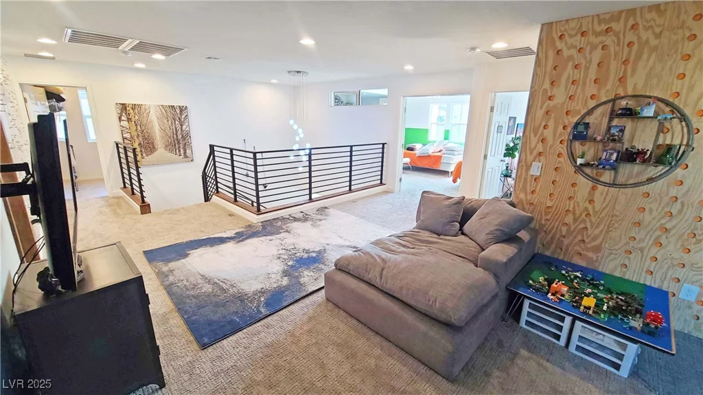 6380 Guy Summit, Las Vegas, NV 89141