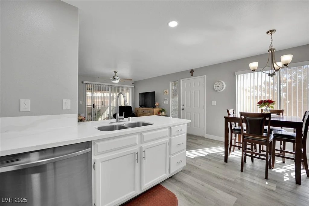 3425 Russell, Las Vegas, NV 89120