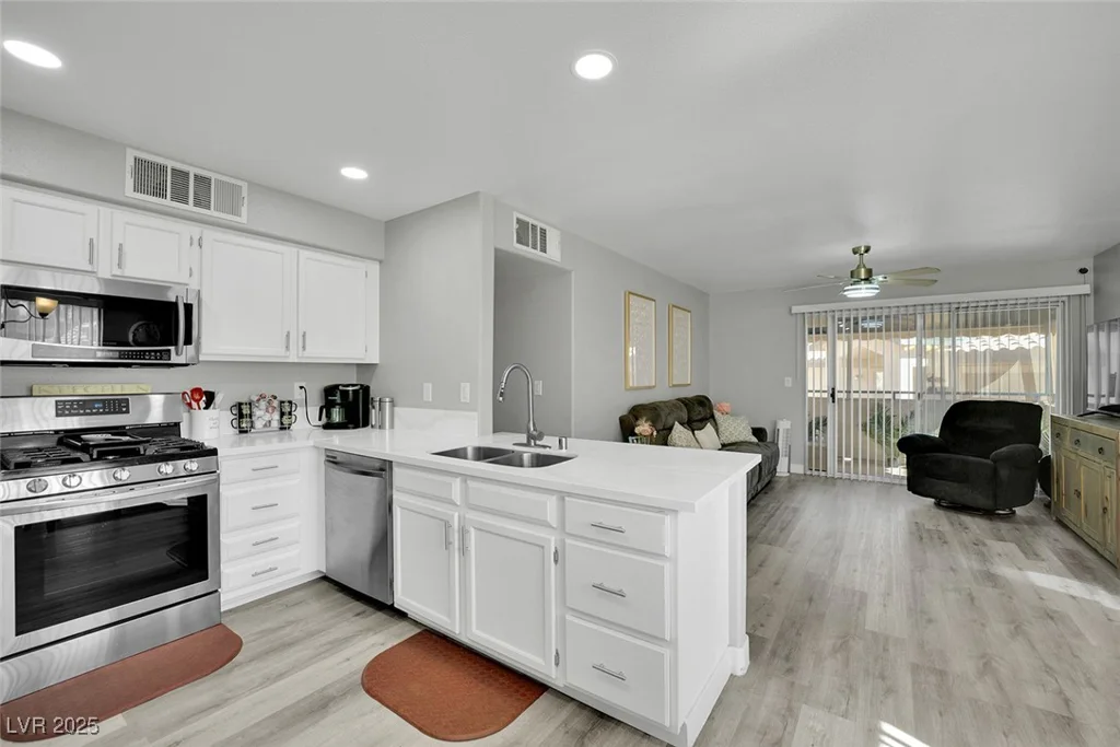 3425 Russell, Las Vegas, NV 89120
