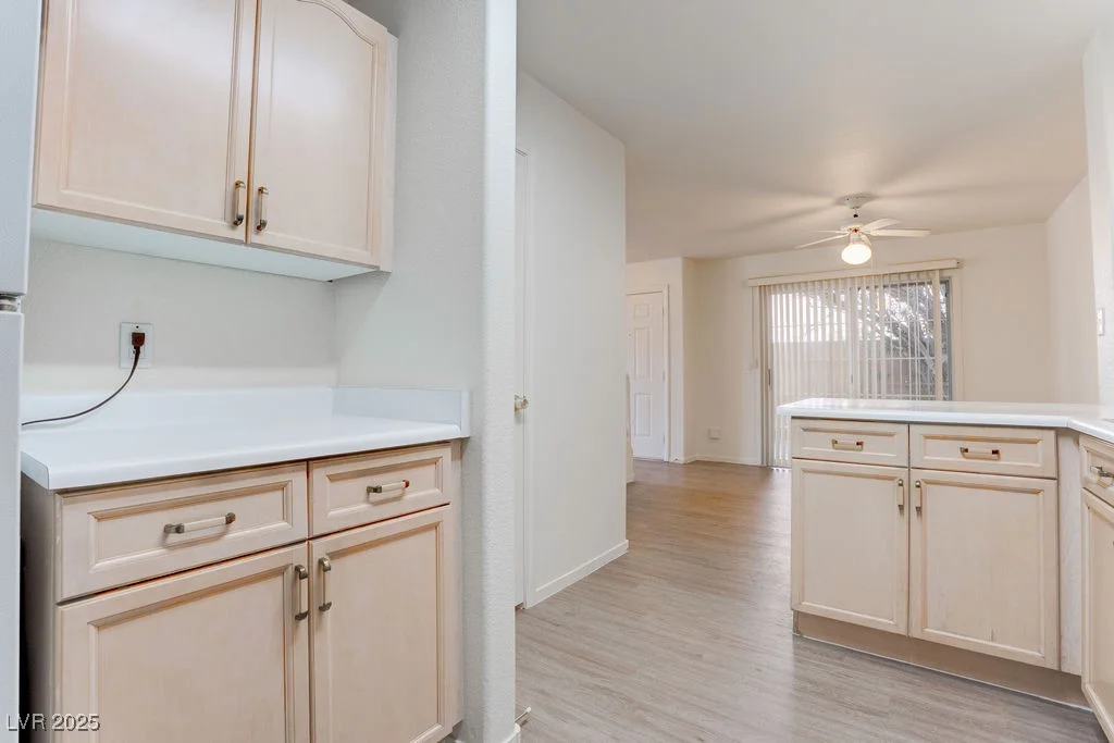 9672 Gunsmith, Las Vegas, NV 89123