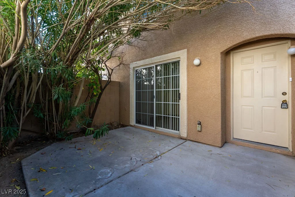 9672 Gunsmith, Las Vegas, NV 89123