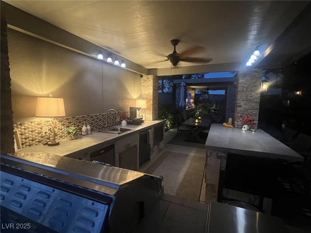 8175 Arville, Las Vegas, NV 89139