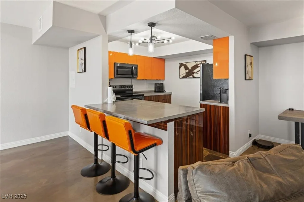 3930 University Center, Las Vegas, NV 89119