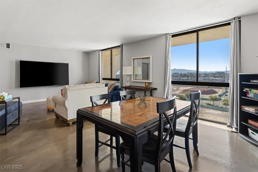3930 University Center, Las Vegas, NV 89119