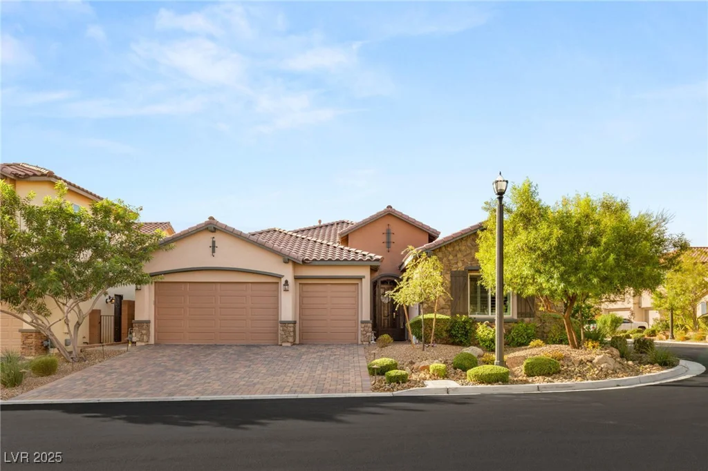 10843 Irving Park, Las Vegas, NV 89166