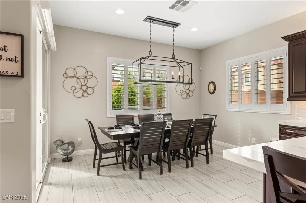 10843 Irving Park, Las Vegas, NV 89166