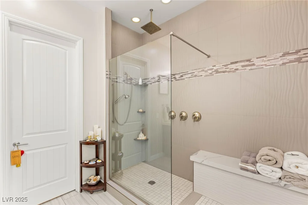 10843 Irving Park, Las Vegas, NV 89166
