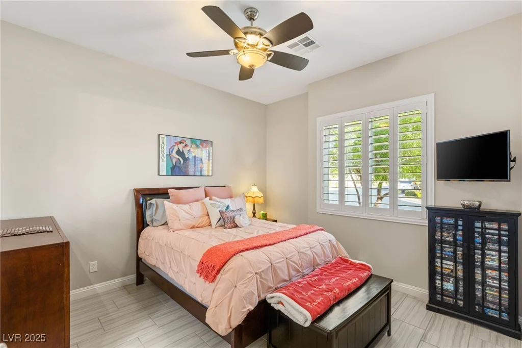 10843 Irving Park, Las Vegas, NV 89166
