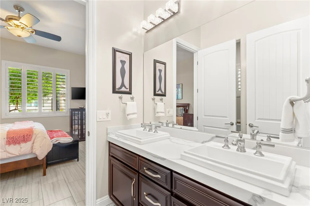 10843 Irving Park, Las Vegas, NV 89166