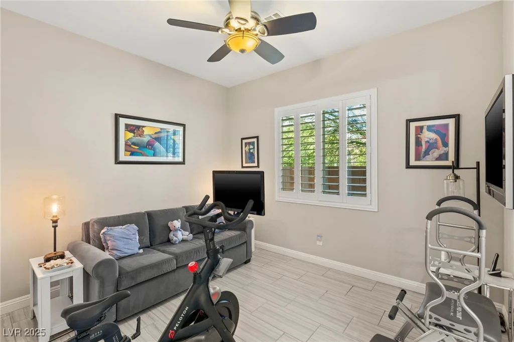 10843 Irving Park, Las Vegas, NV 89166