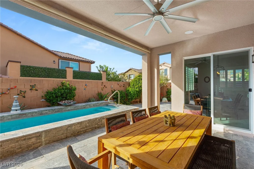 10843 Irving Park, Las Vegas, NV 89166