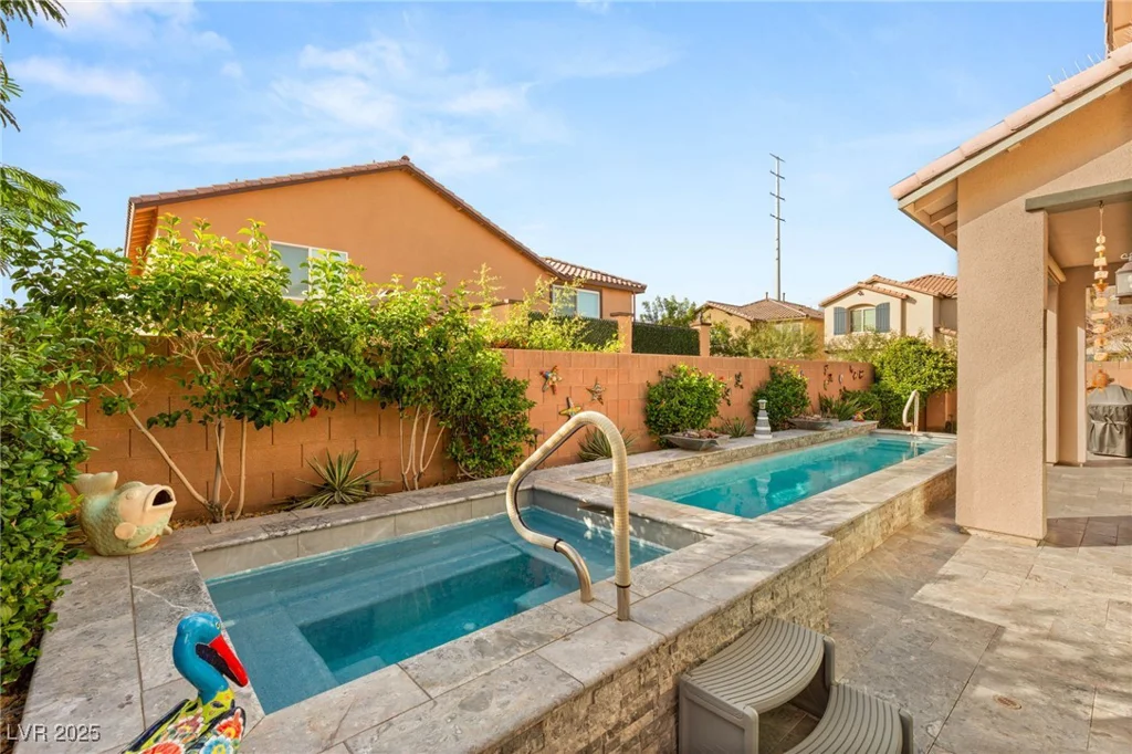 10843 Irving Park, Las Vegas, NV 89166