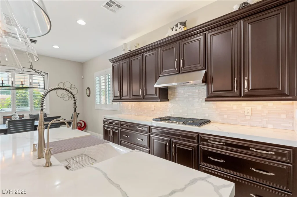 10843 Irving Park, Las Vegas, NV 89166