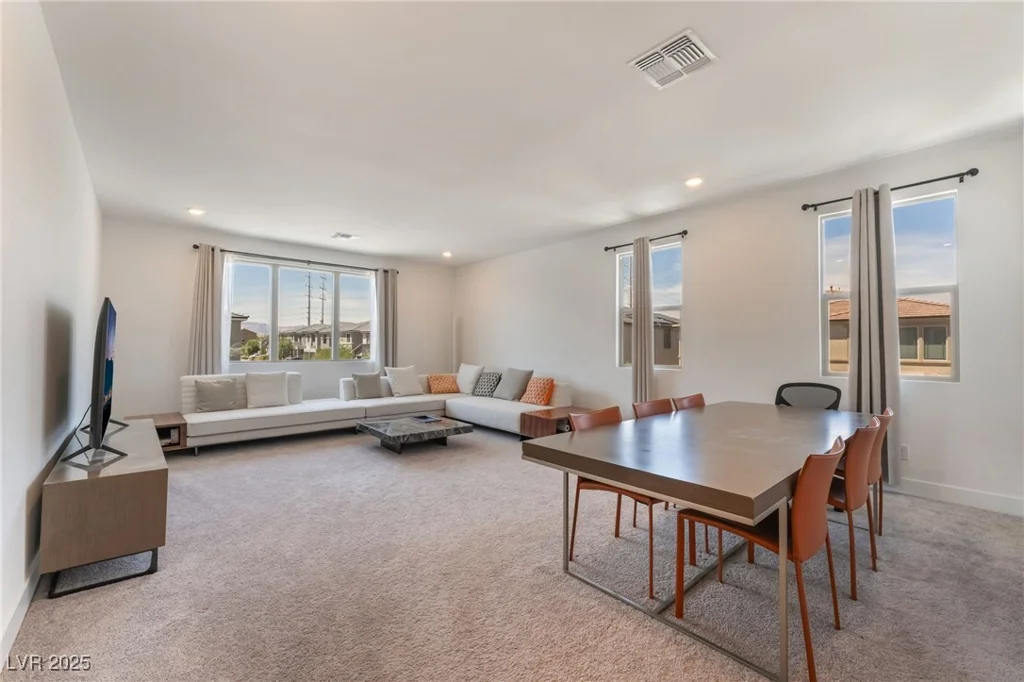 10114 Kettle Valley, Las Vegas, NV 89141