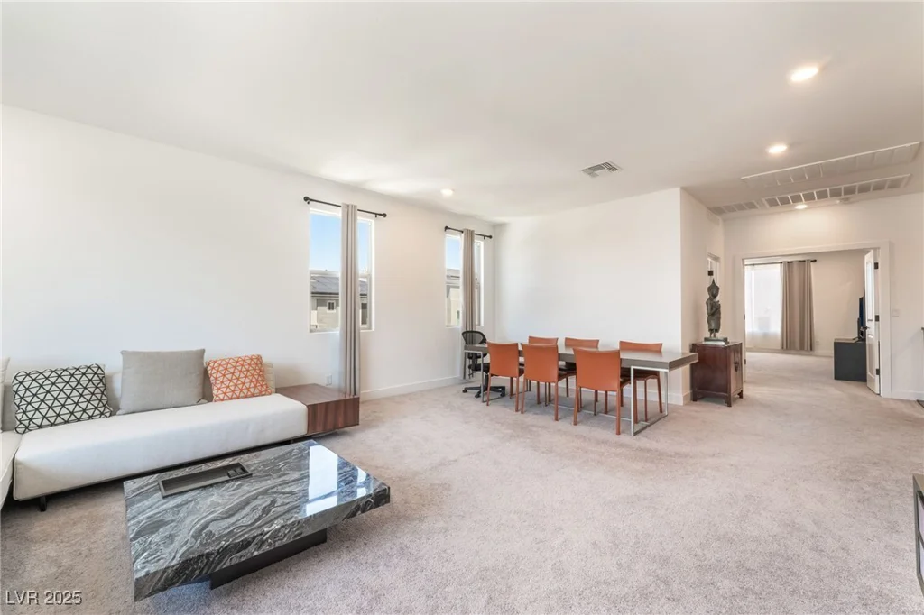 10114 Kettle Valley, Las Vegas, NV 89141