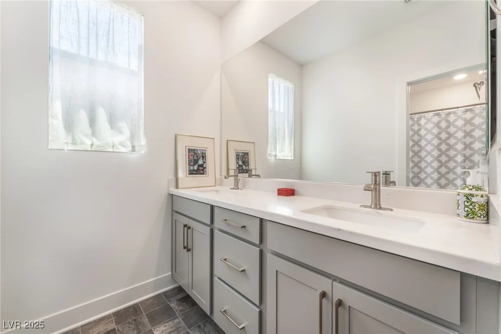 10114 Kettle Valley, Las Vegas, NV 89141