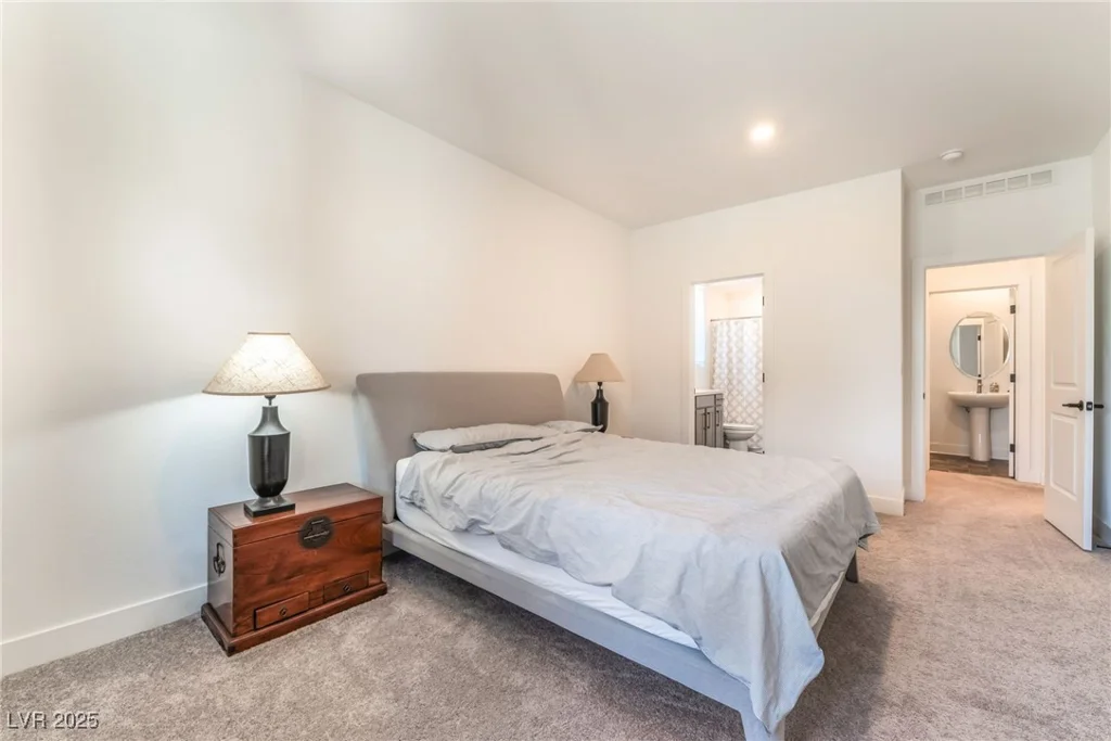 10114 Kettle Valley, Las Vegas, NV 89141
