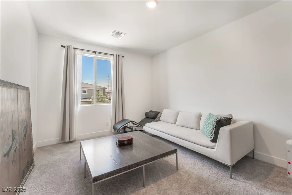 10114 Kettle Valley, Las Vegas, NV 89141