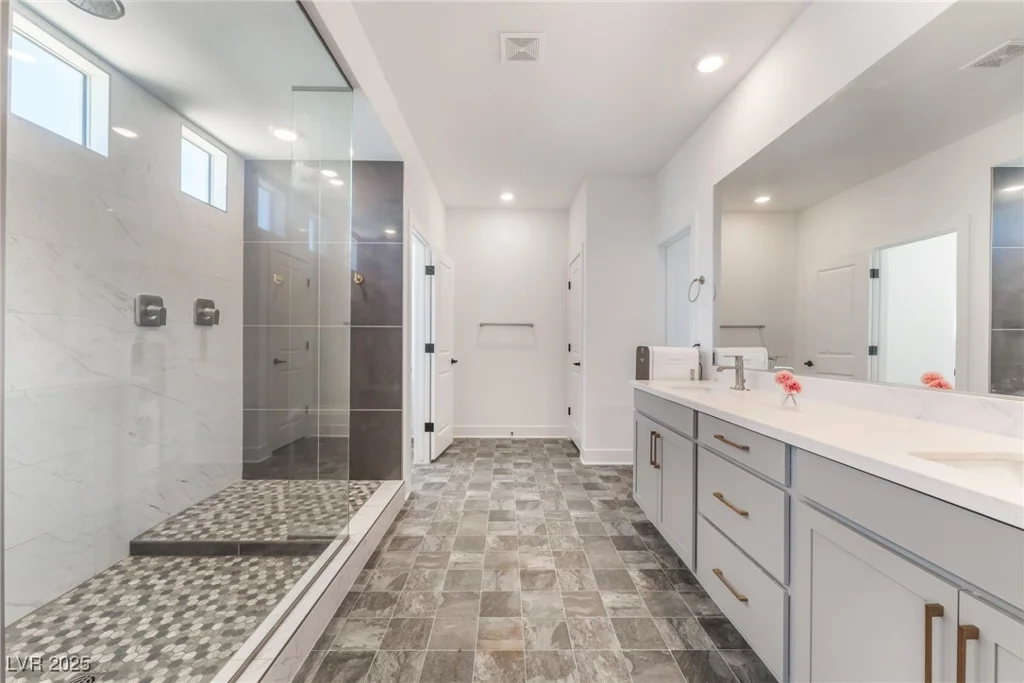 10114 Kettle Valley, Las Vegas, NV 89141