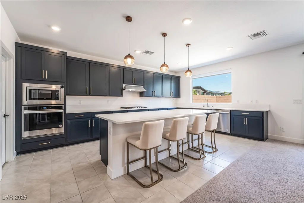 10114 Kettle Valley, Las Vegas, NV 89141